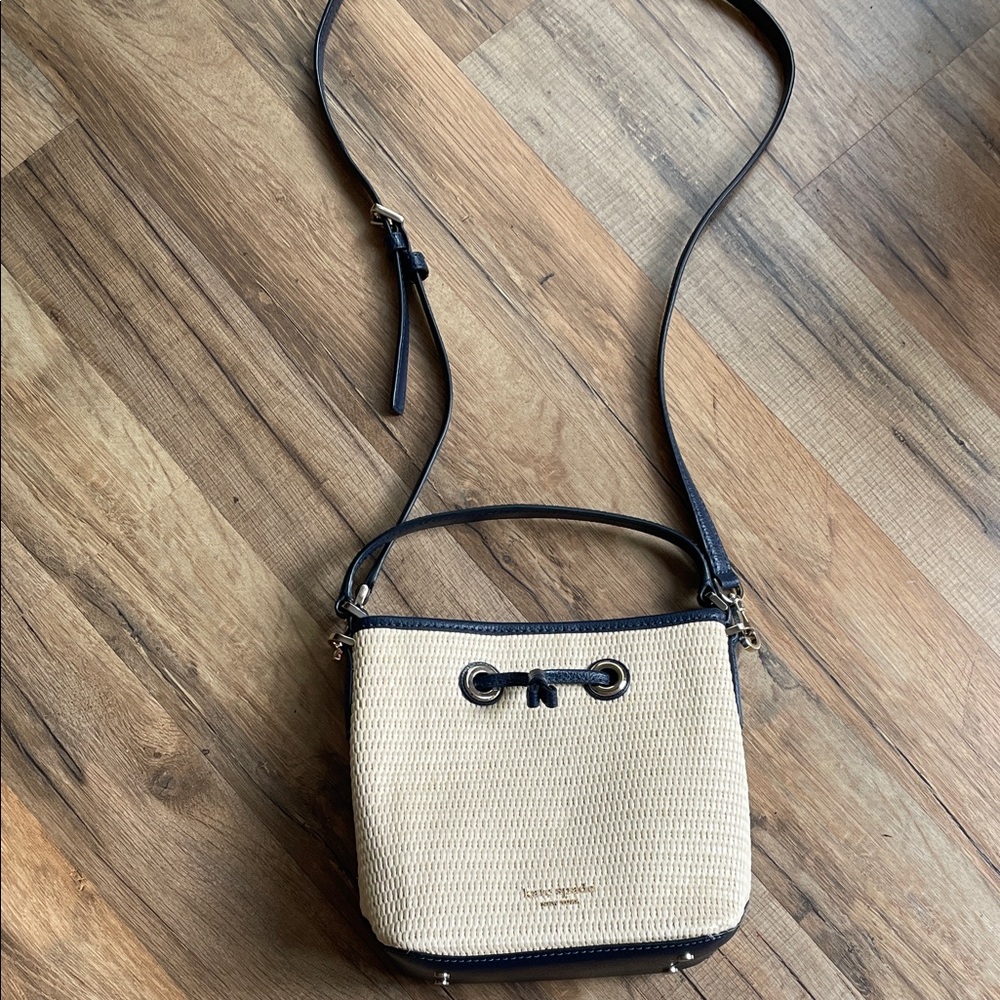 Kate Spade Navy and Cream Shoulder Bag - Picture 2 of 10